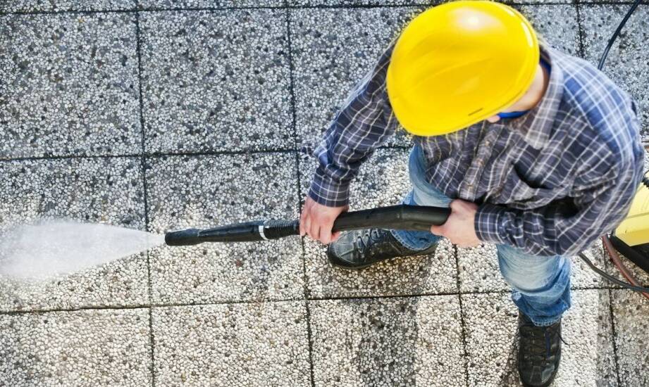 Porównanie metod czyszczenia kopanych i kręgowych studni