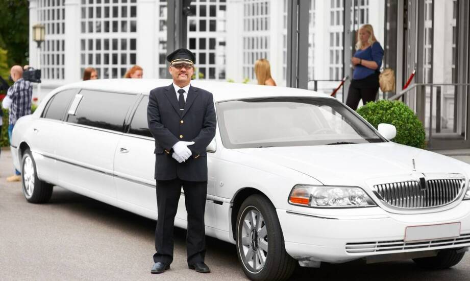 Wynajem limuzyn: Jakie są najczęściej popełniane błędy i jak ich unikać?