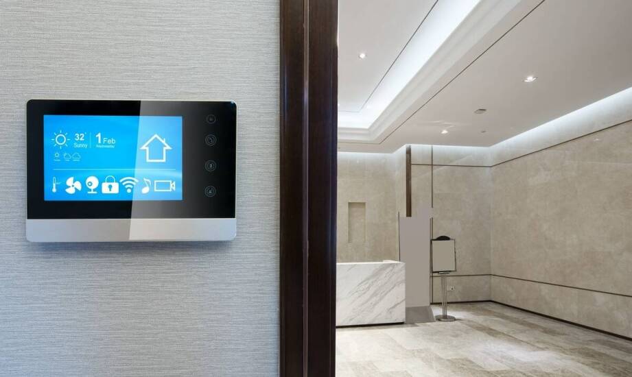 Nowoczesne technologiczne rozwiązania w hotelach – co czeka na gości?