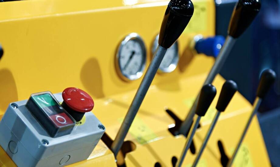 Wytrzymałość gniazd Rema Anderson w trudnych warunkach przemysłowych