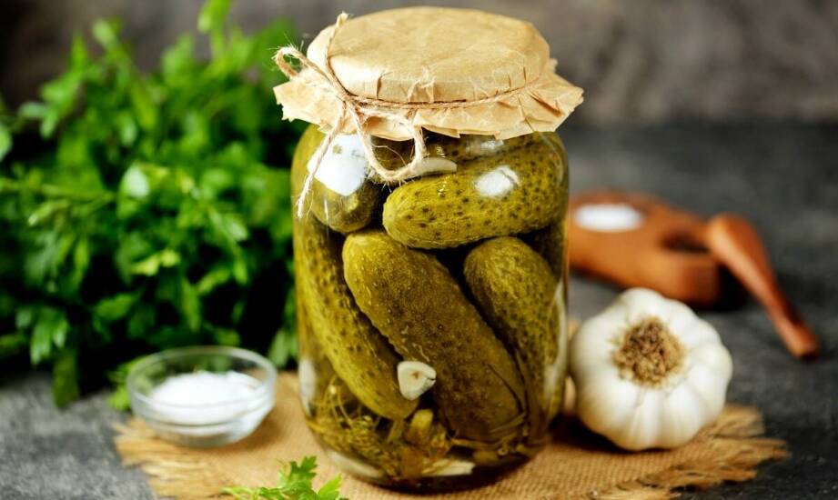 Kiszone ogórki w codziennym menu dla osób dbających o zdrowie trzustki