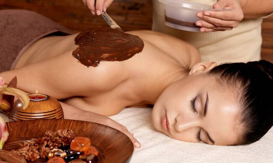 Dlaczego warto zdecydować się na masaż gorącą czekoladą w trakcie urlopu?
