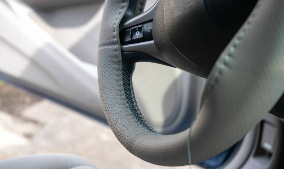 Jak taśma na kierownicy wpływa na bezpieczeństwo jazdy w Grande Punto?