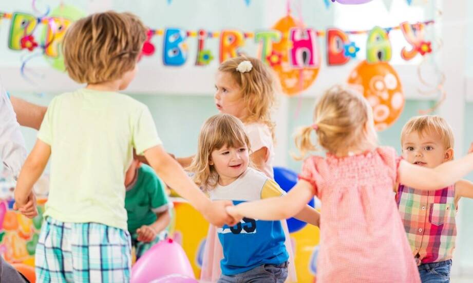 Zabawy bez muzyki – jak organizujemy interaktywne urodziny w Olsztynie?