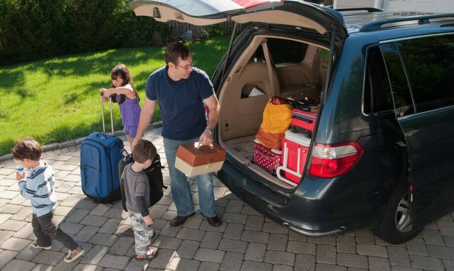 Jakie udogodnienia oferuje Ford Transit dla podróżujących z dziećmi?