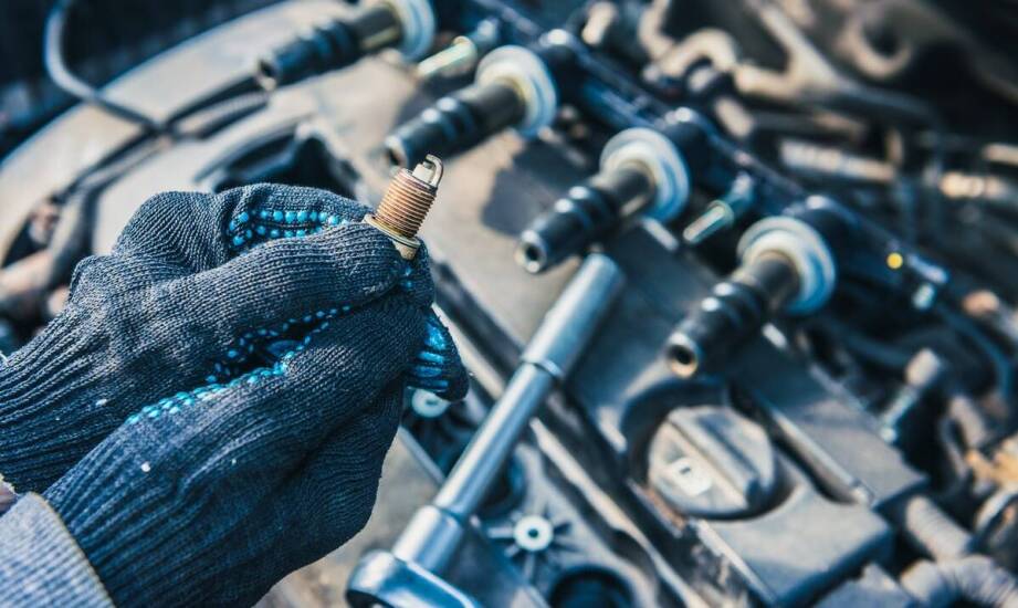 Jakie są zalety stosowania wysokiej jakości świec zapłonowych w Toyocie Hiace Commuter?