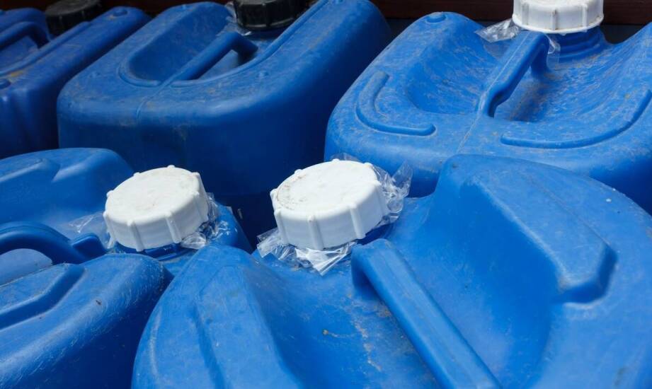 Niebieskie pojemniki – estetyka czy funkcjonalność?