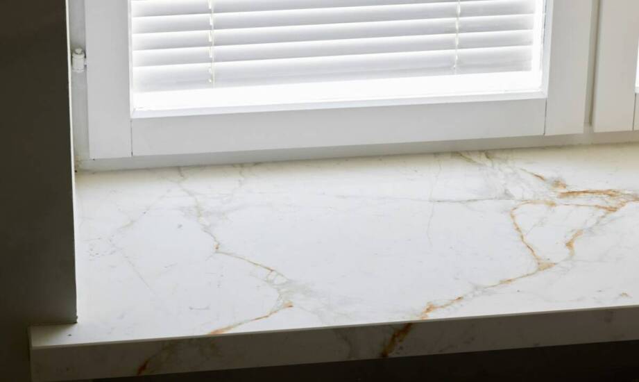 Marmurowe parapety – jak wpływają na estetykę wnętrz?