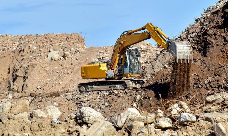 Jak wybór odpowiedniego przesiewacza wpływa na efektywność prac przy wyburzeniach?