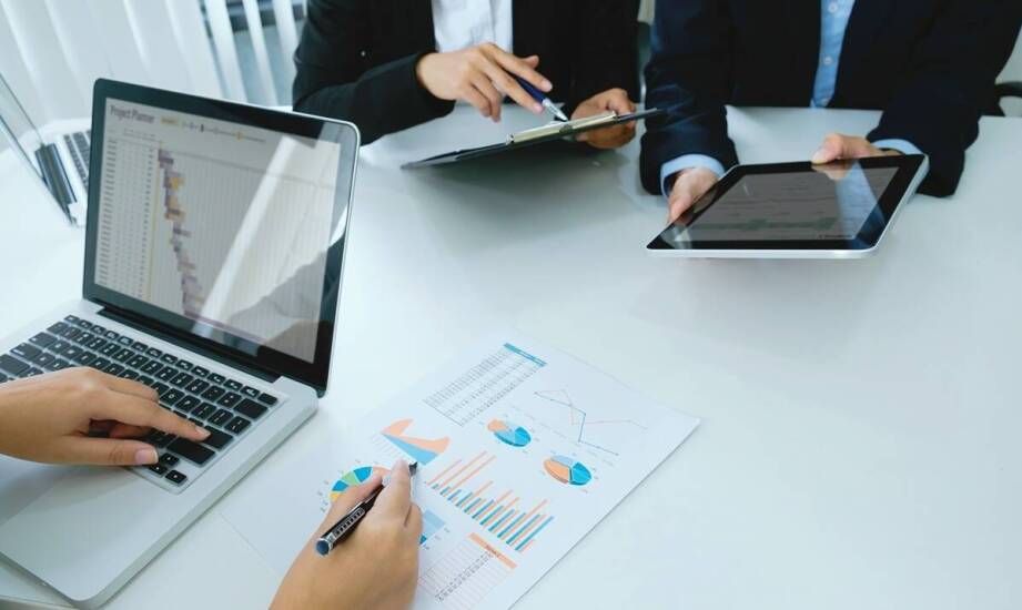 Wpływ cyfrowej transformacji na usługi księgowe – perspektywa online biura