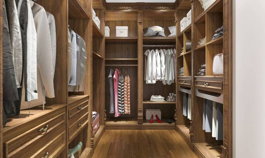 Jakie są główne wyzwania przy projektowaniu wnękowych szaf na zamówienie?