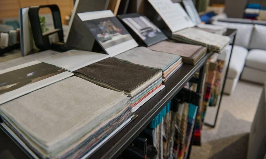 Jakie trendy dominują obecnie w projektowaniu stojaków do ulotek?