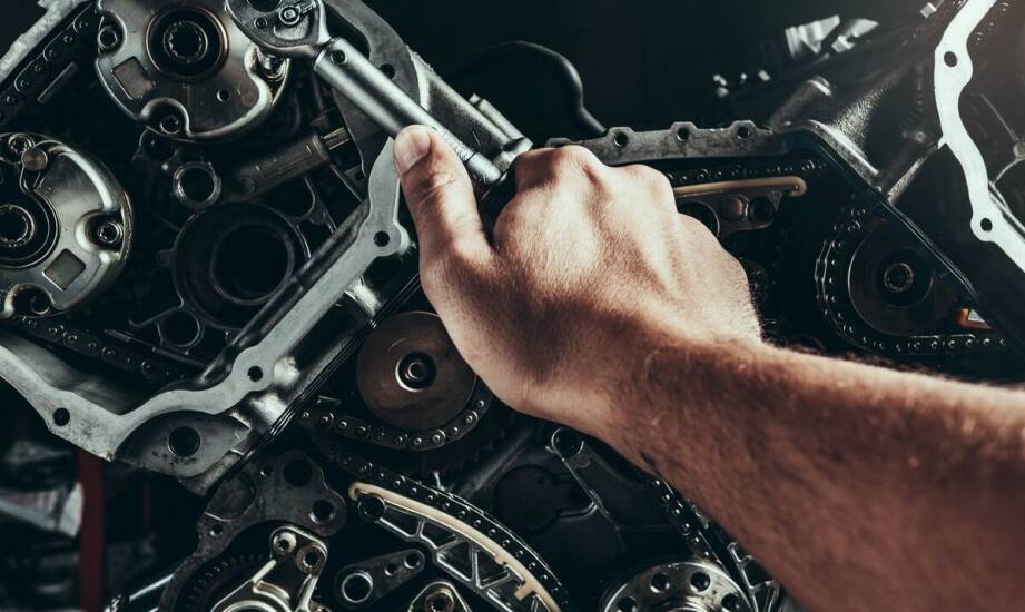 Jakie czynniki należy uwzględnić przy wyborze serwisu do naprawy wtryskiwaczy do Toyoty 2.2 D4D?