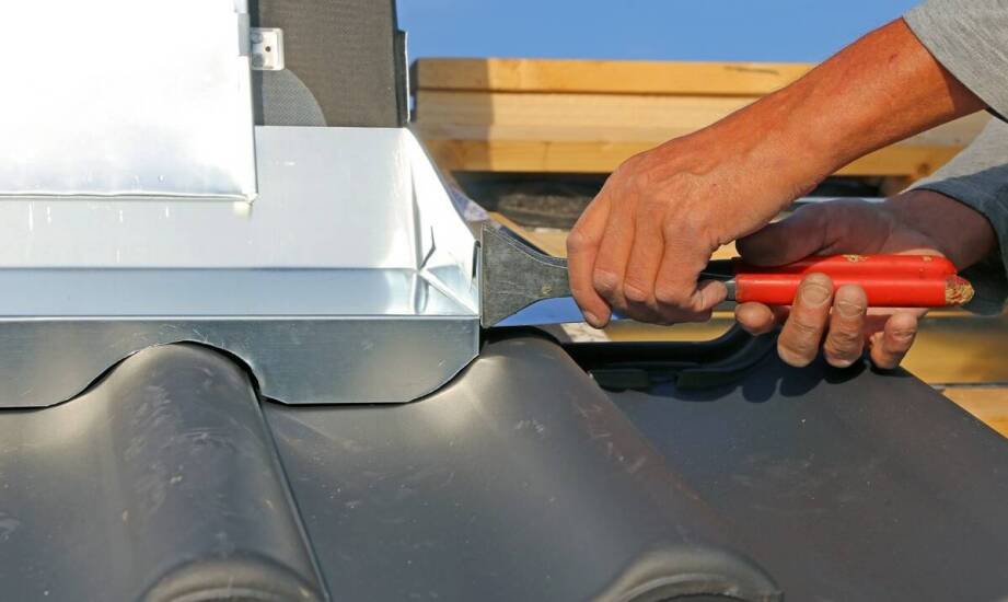 Obróbki przy wymianie dachowych okien