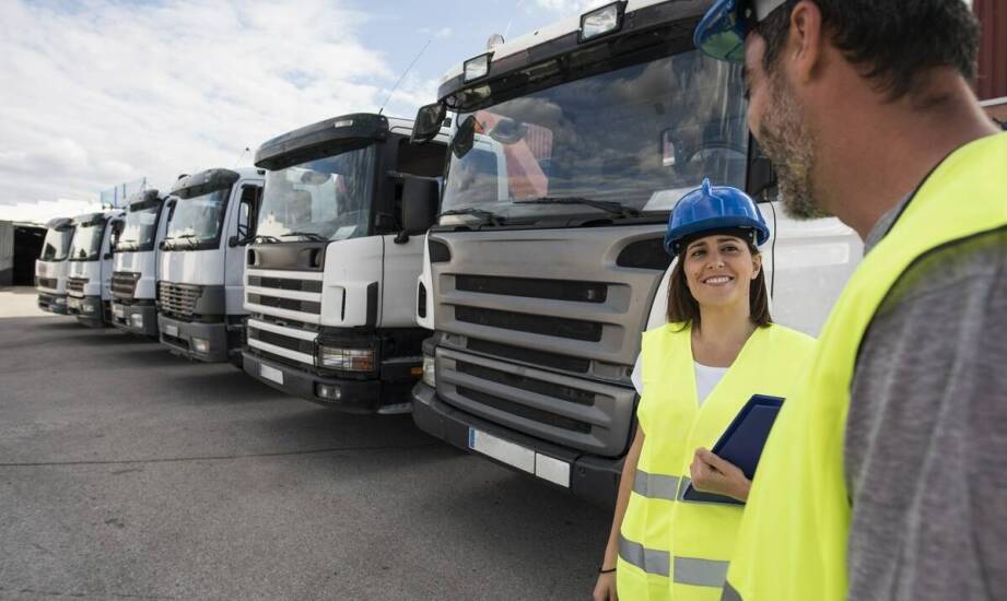 Na co zwrócić uwagę przy wyborze firmy transportowej dla samochodów?