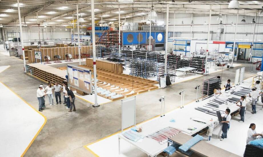 Jakie są najważniejsze aspekty logistyki w projektach targowych stoisk?