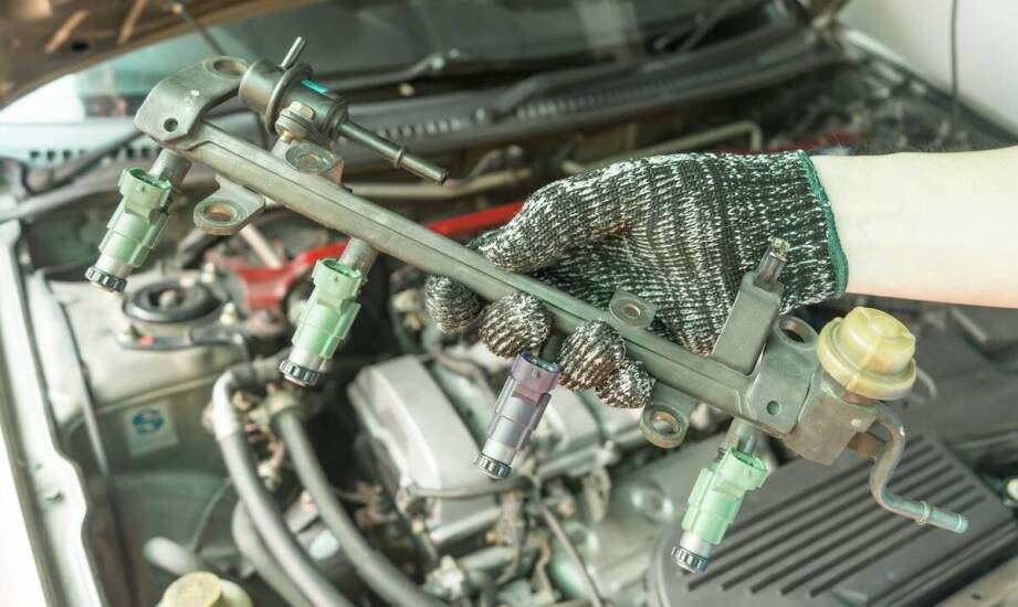 Brudne wtryski – kluczowe objawy, które powinny zaniepokoić kierowcę.