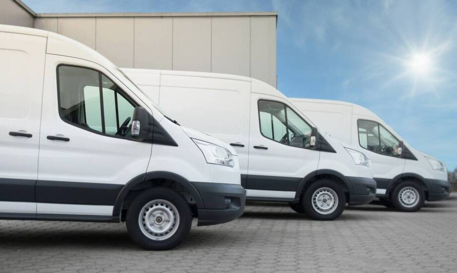 Przewaga hybrydowego napędu w dostawczych samochodach Toyoty