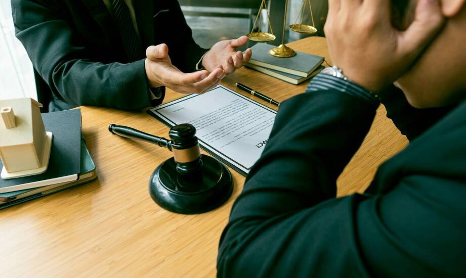 Jak praktyki w kancelarii wpływają na rozwój negocjacyjnych kompetencji?