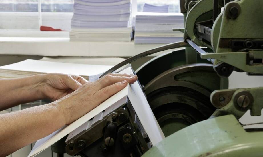 Wybór odpowiedniego papieru do produkcji szytych broszur
