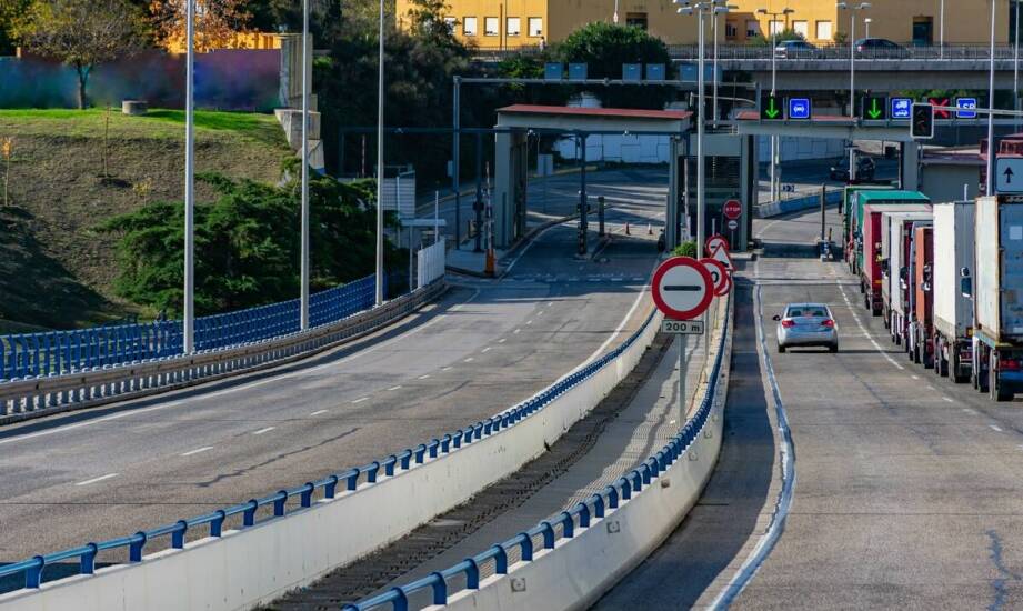 Jakie są najnowsze rozwiązania w zarządzaniu ruchem na A2?