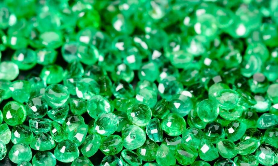 Szmaragdy i rubiny w kontekście długoterminowych inwestycji