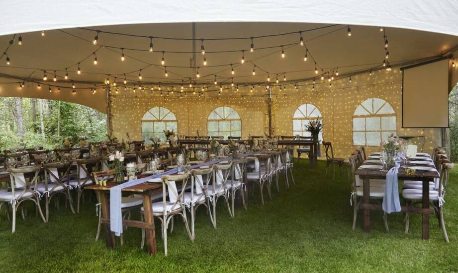 Wesele na plenerze pod namiotem – jak zadbać o termiczny komfort gości?