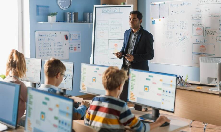 Jakie są kluczowe różnice między podstawowymi a zaawansowanymi szkoleniami do SQL?