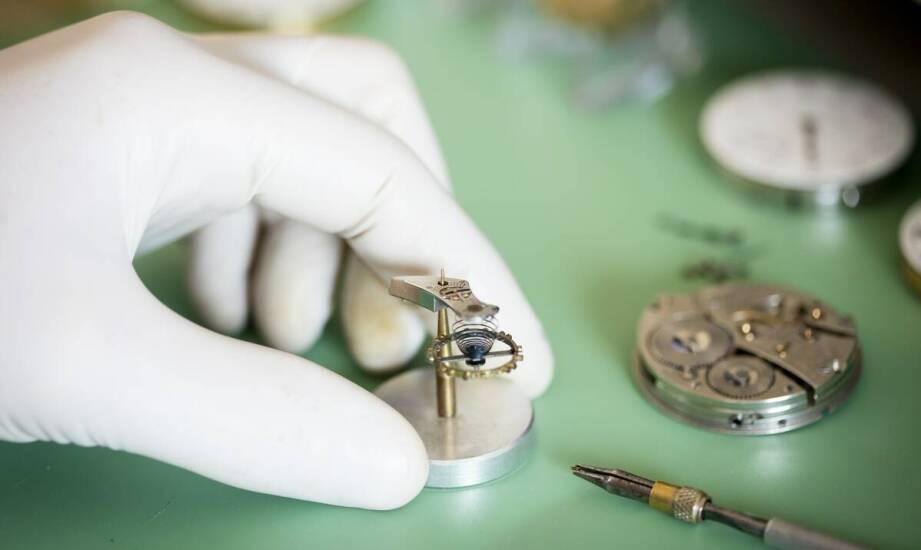 Polerowanie kopert zegarków – jakie efekty można osiągnąć dzięki profesjonalnej usłudze?