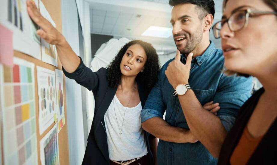 Jakie wyzwania stoją przed twórcami reklamowych animacji w erze cyfrowej?