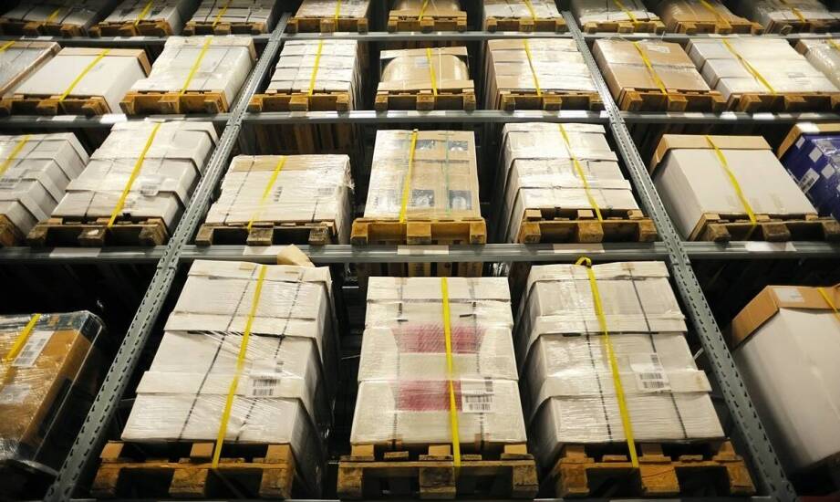 Jakie korzyści przynoszą foliowe opakowania dla branży tekstylnej?