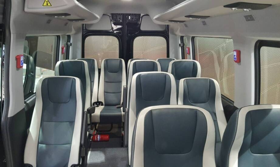 Zalety pokrowców do wnętrza DAF 106 dla długodystansowych kierowców