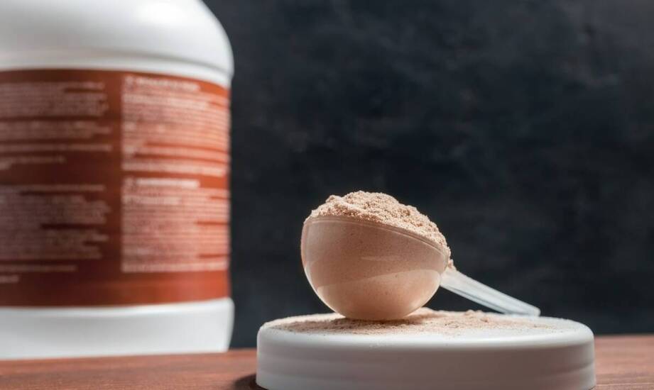 Odżywki białkowe a zdrowie układu pokarmowego – co warto wiedzieć?