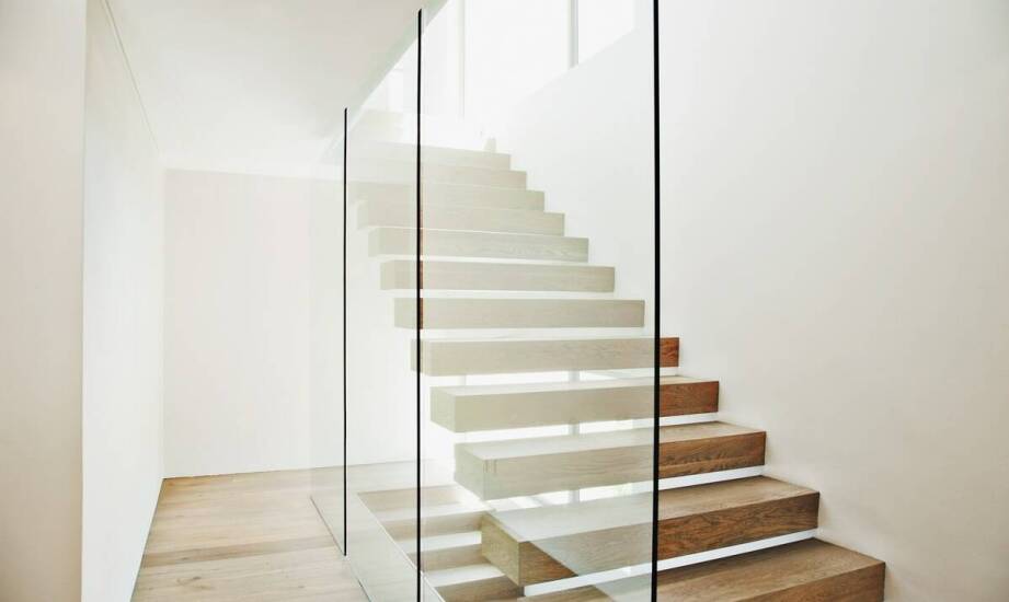 Wpływ szklanych balustrad na nowoczesny design wnętrza