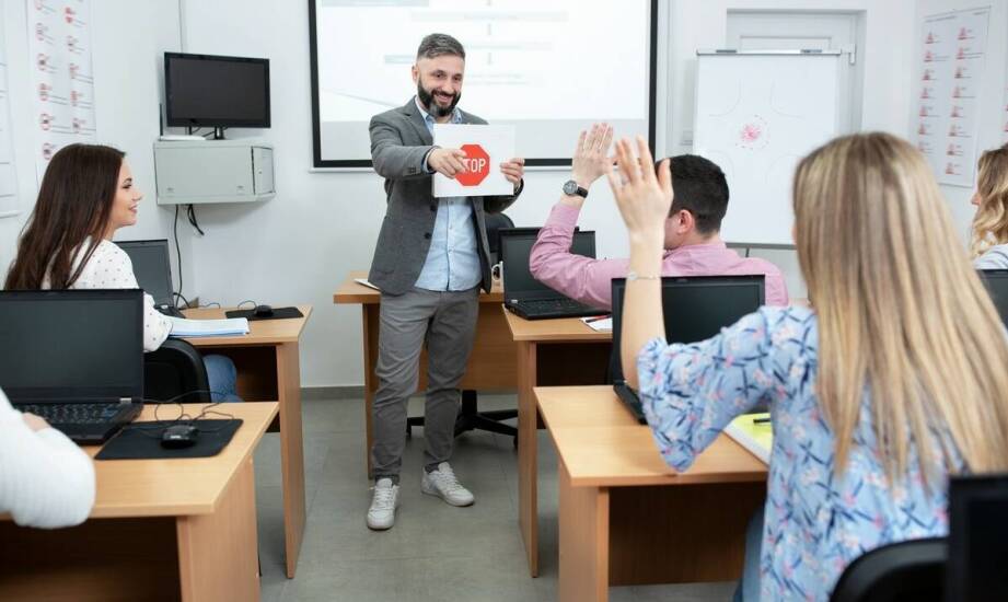 Sposoby na zwiększenie motywacji do nauki języka angielskiego w firmowych kursach