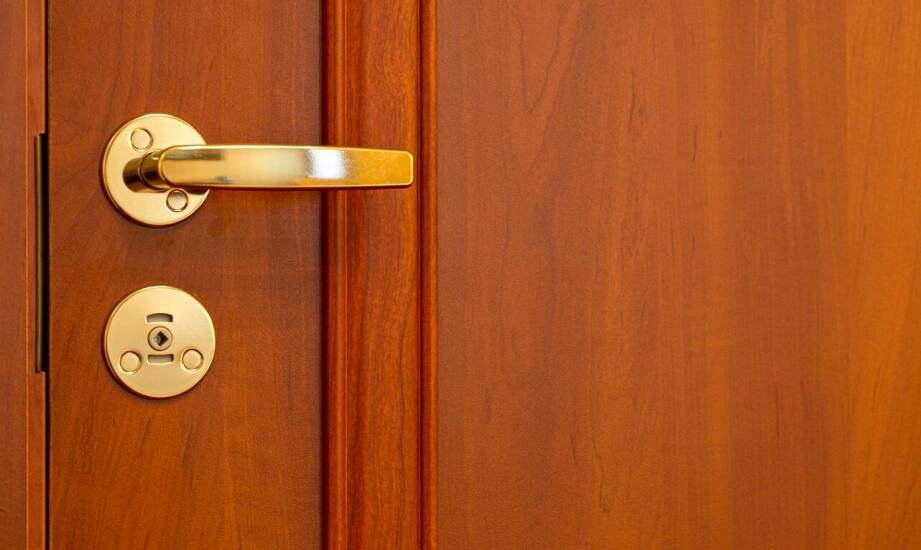 Estetyczne i funkcjonalne aspekty wyboru rygla do drewnianego okna