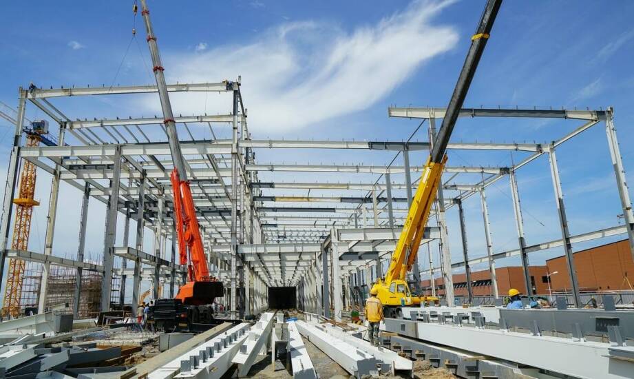 Rola logistycznego planowania w montażu stalowych konstrukcji