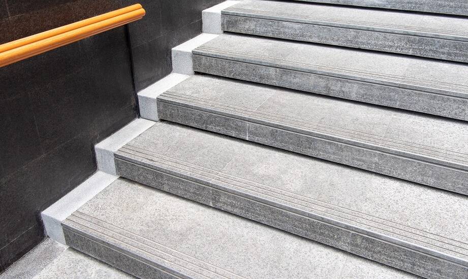 Zastosowanie betonowych stopni schodowych w aranżacji miejskich przestrzeni