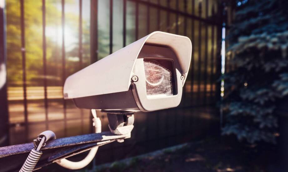 Jakie wyzwania stoją przed zewnętrznymi kamerami szerokokątnymi w trudnych warunkach atmosferycznych?