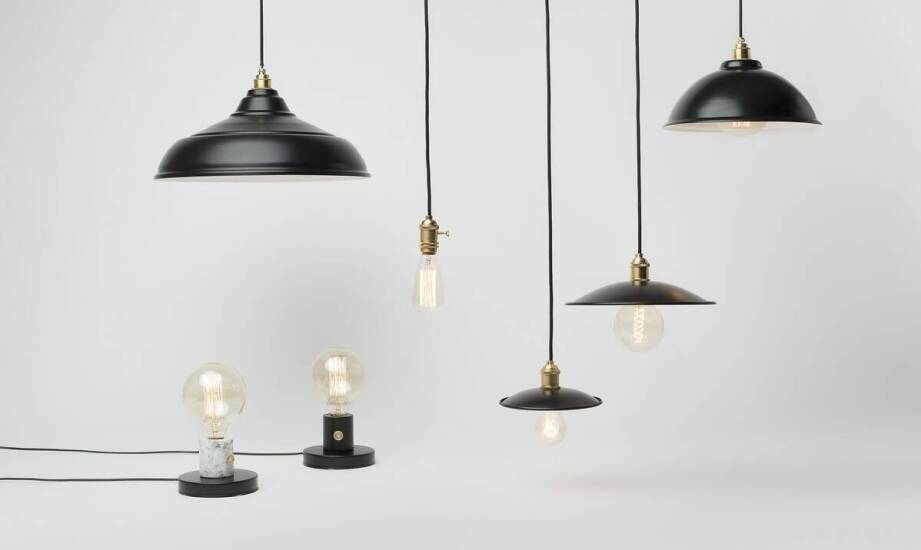 Jakie wiszące lampy wybrać do otwartych przestrzeni mieszkalnych?