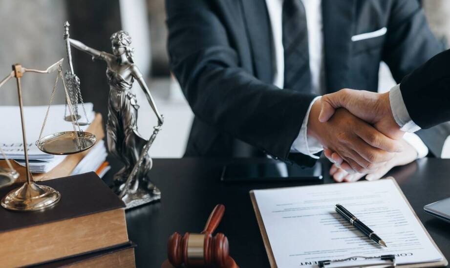 Prawo cywilne a pomoc prawnika – jakie usługi oferuje kancelaria?