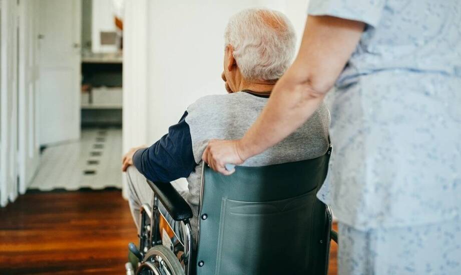 Wpływ specjalistycznej infrastruktury na komfort życia osób niepełnosprawnych w domach opieki