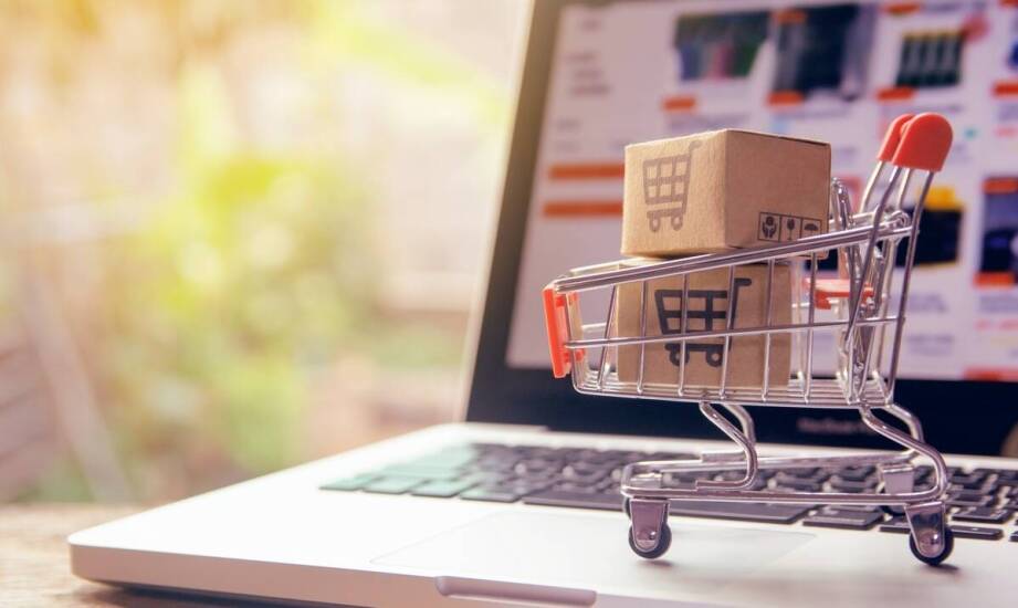 Jak darmowa dostawa wpływa na decyzje zakupowe klientów w sklepie internetowym?