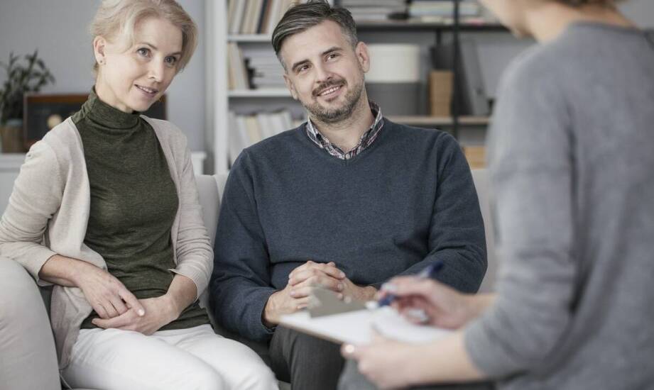 W jaki sposób psychoterapia może pomóc w radzeniu sobie z traumą z dzieciństwa?
