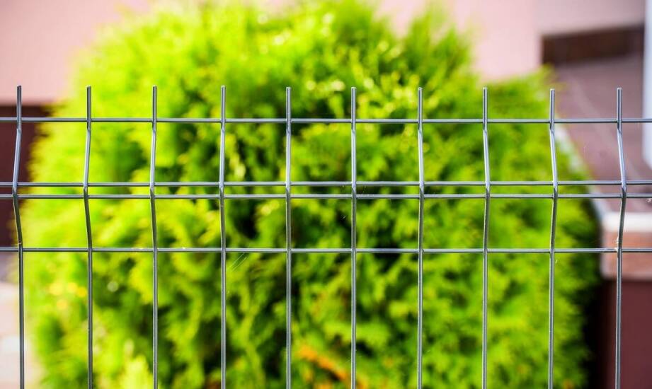 Dlaczego ocynkowana stal jest niezbędna w przemyśle ogrodzeniowym?