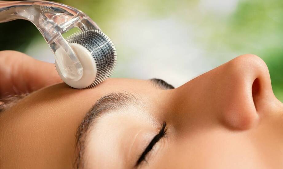 Wpływ regularnego masażu szczotką na elastyczność skóry twarzy