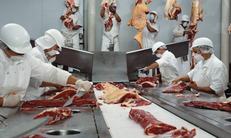 Zakłady przetwórstwa mięsnego a innowacyjne metody produkcji mięsa