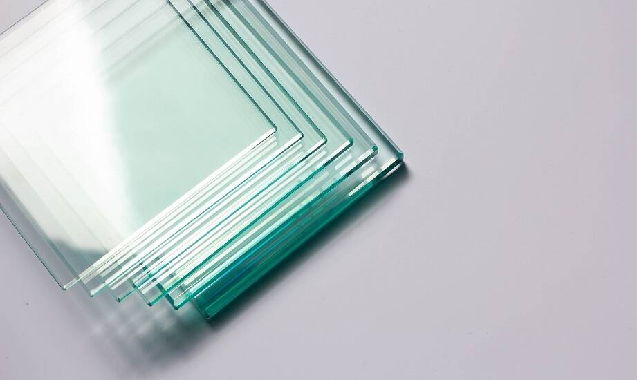 Jak ognioodporne szkło może zwiększyć bezpieczeństwo Twojego domu?