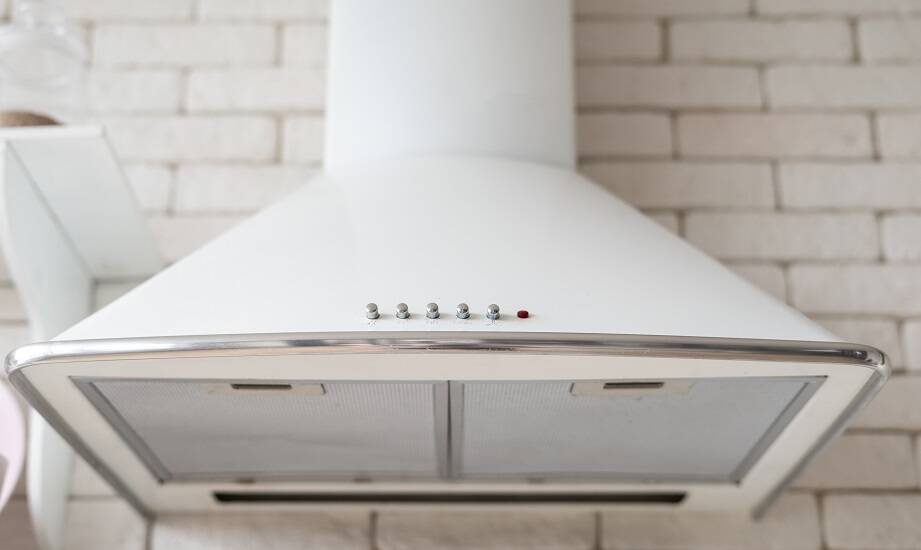 Znaczenie właściwego montażu kuchennych tanich okapów dla ich funkcjonalności