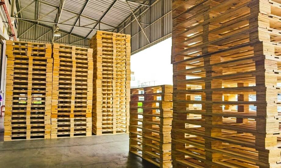 Personalizacja drewnianych palet jako klucz do sukcesu w logistyce
